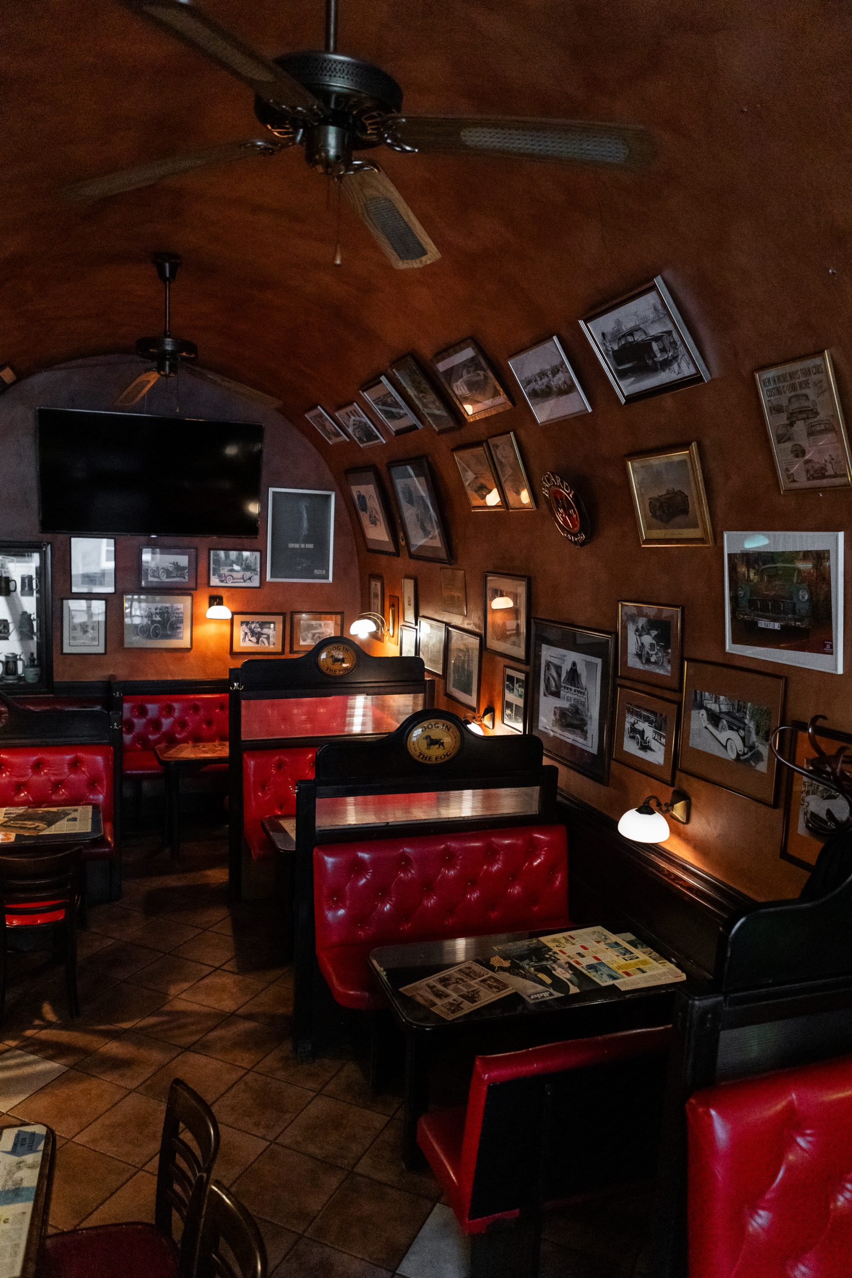 Oldsmobile Drink Bar & Pub w Krakowie Polska (3)