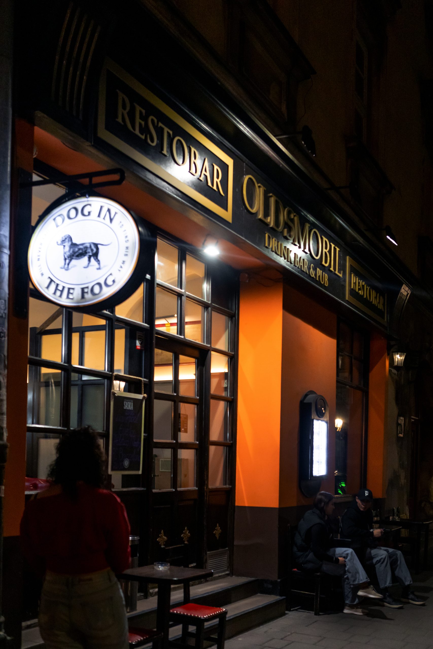 Oldsmobile Drink Bar & Pub w Krakowie Polska (32)